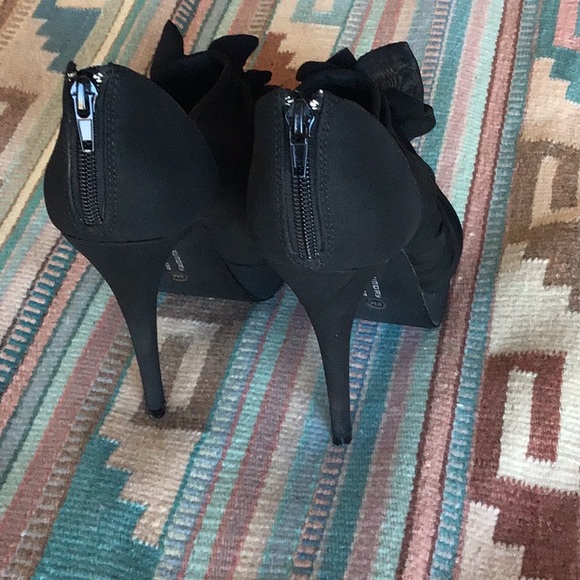 Chinese Laundry High Heel Platform Peep Toe Pumps - Picture 3 of 5